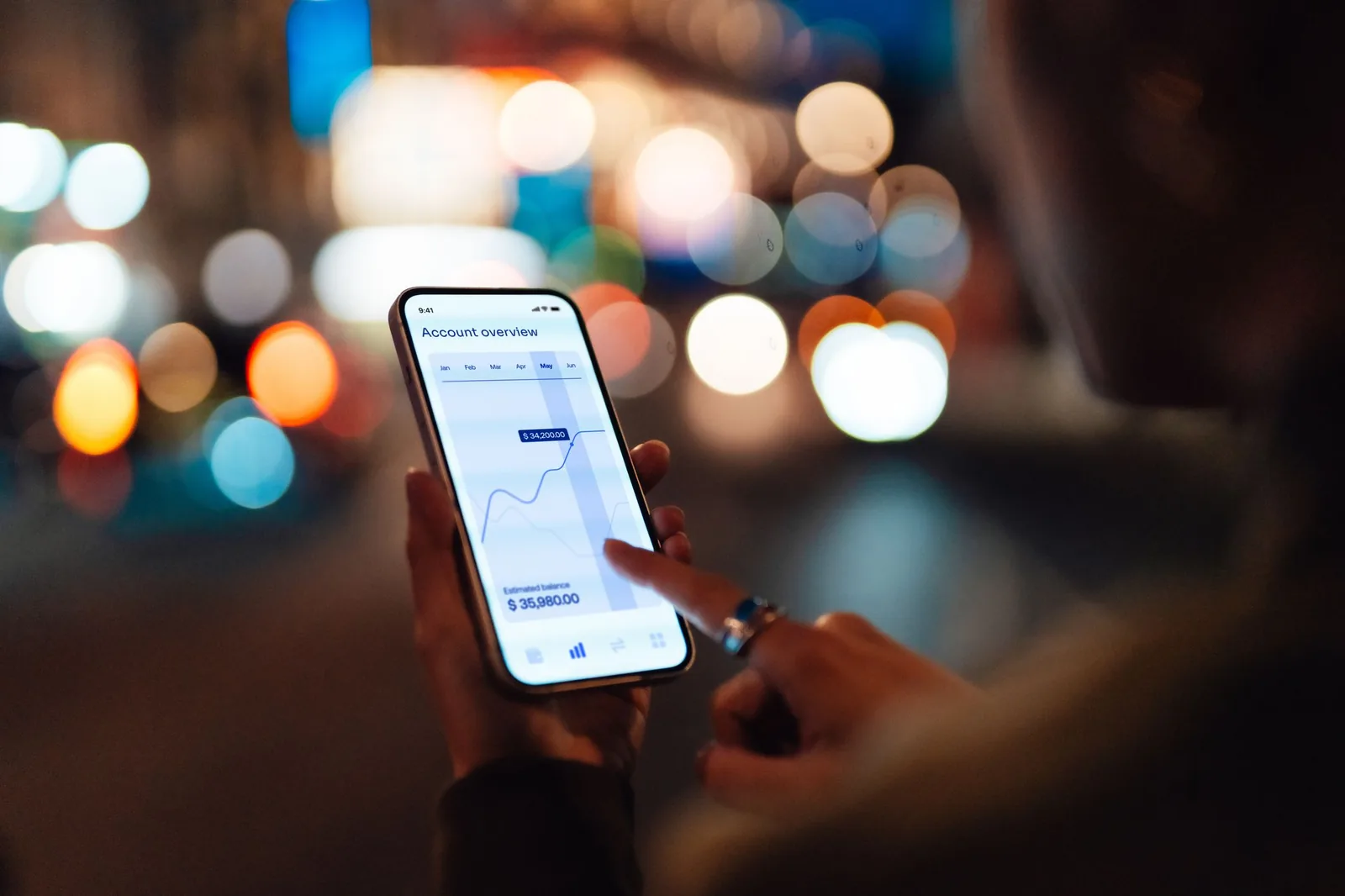 Top-Performing Fund Sectors in 2025 Amid Ongoing Outflows