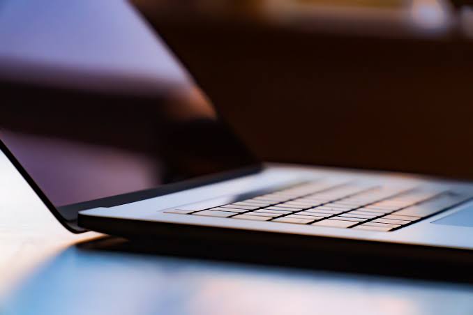 rent-laptop-services:-why-corporate-india-is-embracing-laptop-on-rent-solutions