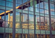 strength,-style,-and-performance:-the-essential-role-of-commercial-glass-in-modern-architecture
