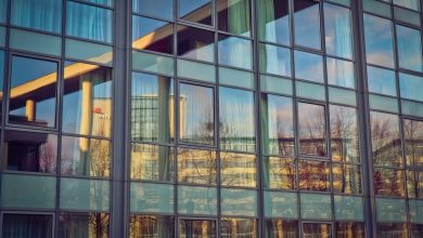strength,-style,-and-performance:-the-essential-role-of-commercial-glass-in-modern-architecture